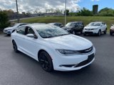 Used 2016 Chrysler 200 Limited w/ Convenience Group image 2