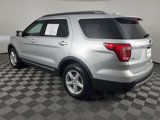 Used 2017 Ford Explorer XLT image 5