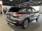 Used 2022 Ford Escape Titanium image 5