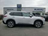 Used 2021 Nissan Rogue SV image 2