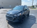 Used 2022 Chevrolet Trax LT w/ Midnight Edition image 2