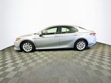 Used 2018 Toyota Camry LE image 5