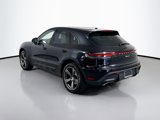 Used 2025 Porsche Macan image 3