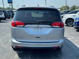 Used 2020 Chrysler Pacifica Touring-L image 5