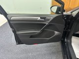 Used 2018 Volkswagen Golf SE image 6