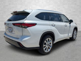 Used 2023 Toyota Highlander Limited image 2