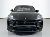 Certified 2024 Porsche Macan image 2