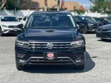 Used 2018 Volkswagen Tiguan SEL Premium w/ 3rd Row Seat Package image 2