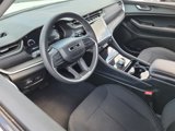 Used 2023 Jeep Grand Cherokee L Laredo image 3