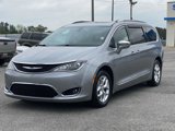Used 2020 Chrysler Pacifica Limited image 5