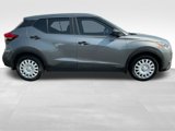 Used 2020 Nissan Kicks S image 6