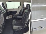 Used 2023 Chrysler Pacifica Touring-L image 3
