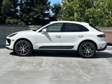 Certified 2025 Porsche Macan image 2