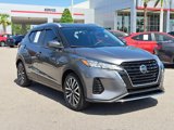 Used 2021 Nissan Kicks SV image 2