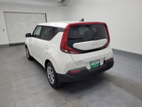 Used 2022 Kia Soul LX image 5