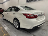 Used 2016 Nissan Altima 3.5 SL w/ 3.5 Technology Package image 5