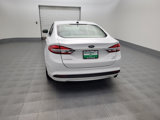 Used 2017 Ford Fusion SE image 6
