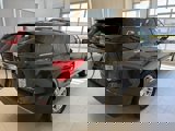 Used 2022 Ford Explorer XLT w/ Equipment Group 202A image 4