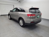 Used 2016 Kia Sorento LX w/ LX Convenience Package image 3