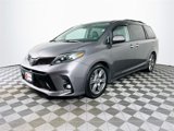 Used 2018 Toyota Sienna SE image 4