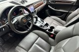 Certified 2022 Porsche Macan image 4