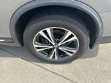Used 2017 Nissan Rogue SL image 5