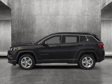 New 2025 Jeep Compass Latitude image 3