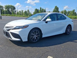 Used 2023 Toyota Camry SE image 3