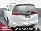 Used 2022 Chrysler Pacifica Touring-L image 4