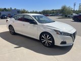 Certified 2022 Nissan Altima 2.5 SR image 3