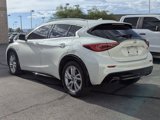 Used 2018 INFINITI QX30 Premium image 6