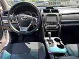 Used 2014 Toyota Camry SE image 2