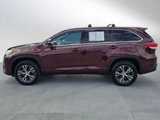 Used 2019 Toyota Highlander LE image 3