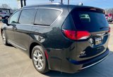 Used 2018 Chrysler Pacifica Touring-L w/ Tire & Wheel Group image 4