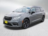New 2025 Chrysler Pacifica Limited w/ Trailer Tow Group image 3