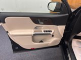 Used 2020 Mercedes-Benz GLB 250 4MATIC image 6