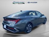 Used 2024 Hyundai Elantra SEL w/ Convenience Package image 6