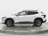 Used 2025 Chevrolet Trax LT w/ LT Convenience Package image 2