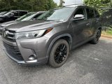 Used 2019 Toyota Highlander SE image 3