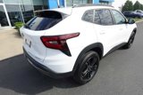 Used 2024 Chevrolet Trax ACTIV w/ Sunroof Package image 3