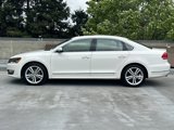 Used 2015 Volkswagen Passat TDI SEL Premium image 2