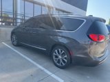 Used 2018 Chrysler Pacifica Limited w/ Tire & Wheel Group image 4