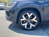 Used 2022 Volkswagen Taos SEL image 2