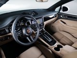 Used 2025 Porsche Macan image 4