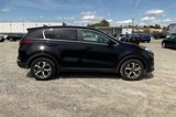 Used 2022 Kia Sportage LX image 3