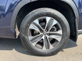 Used 2022 Toyota Highlander XLE image 2