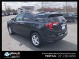Used 2024 GMC Terrain SLE w/ Driver Convenience Package image 5