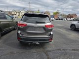 Used 2018 Toyota Highlander AWD V6 image 2