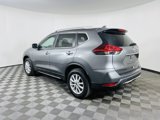 Used 2018 Nissan Rogue SV image 3