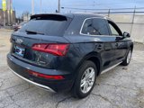 Used 2020 Audi Q5 2.0T Premium w/ Convenience Package image 3